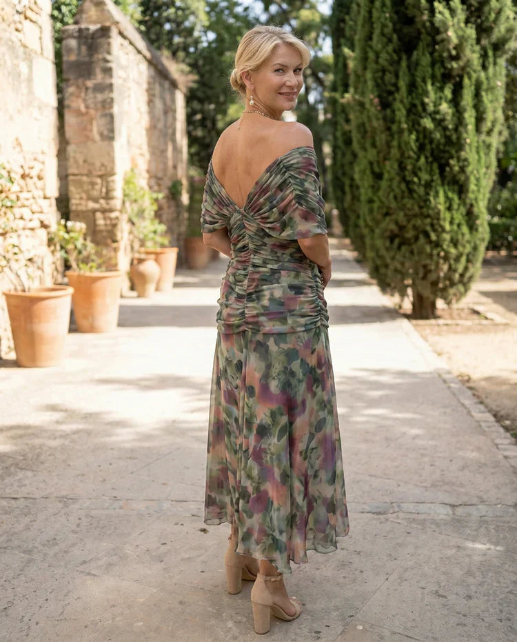 ELEGANT DRESS WITH V-NECK